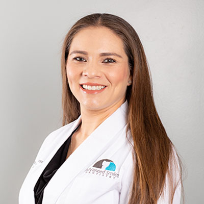 Dr. Alejandra Flores